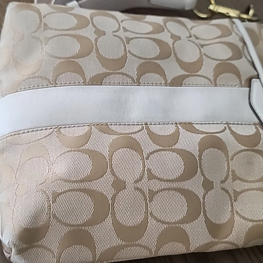 Coach Beige and Cream Crossbody Bag - Picture 15 of 16